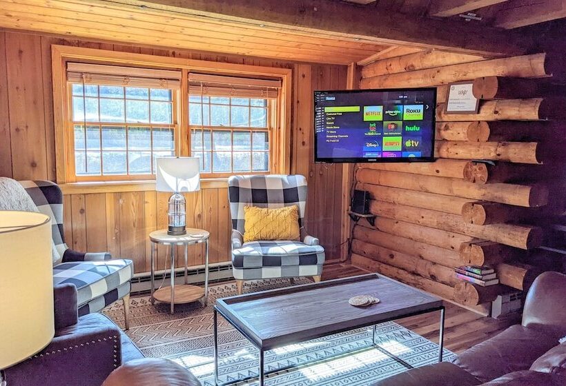 Hickory Cabin By Avantstay Firepit, Hot Tub, Game Room, Great Location