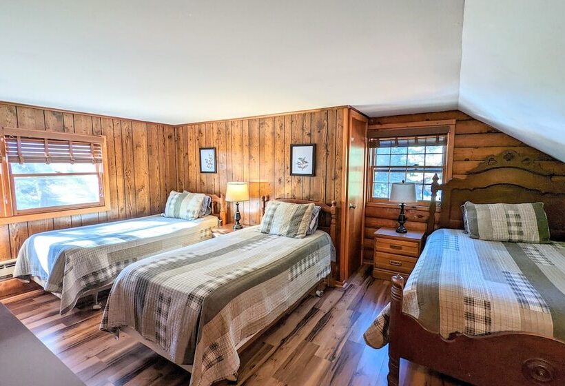 Hickory Cabin By Avantstay Firepit, Hot Tub, Game Room, Great Location