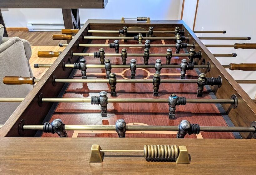 Hickory Cabin By Avantstay Firepit, Hot Tub, Game Room, Great Location