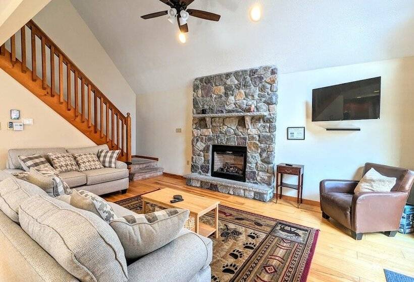 Hickory Haven By Avantstay Hot Tub, Game Room, Theater, Deck