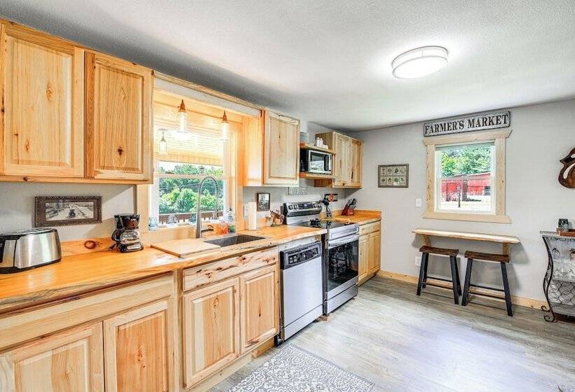 Deck & Scenic View: Historic Cabin In Piney Creek!