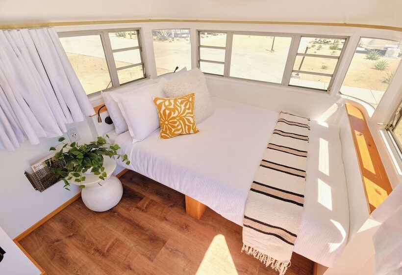 Отель Acres Landing