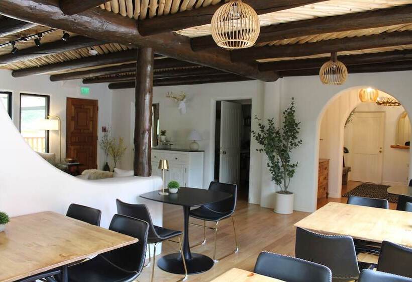 בית מלון כפרי Eagle River Inn