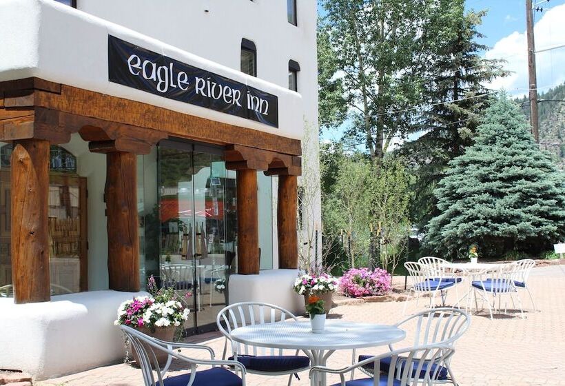 בית מלון כפרי Eagle River Inn