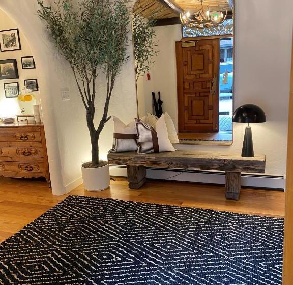 בית מלון כפרי Eagle River Inn