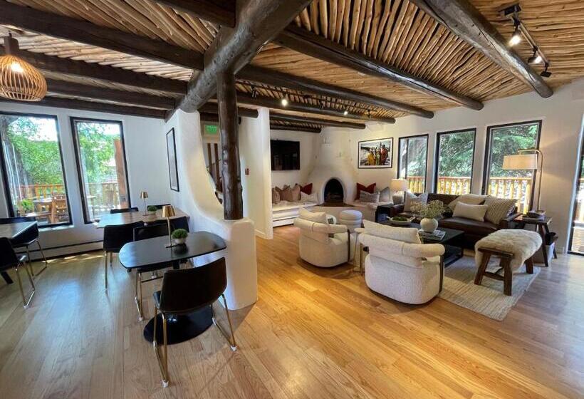 בית מלון כפרי Eagle River Inn