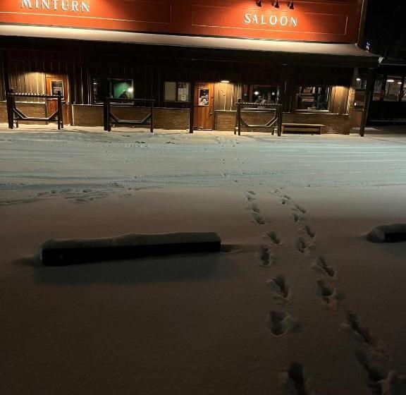 בית מלון כפרי Eagle River Inn