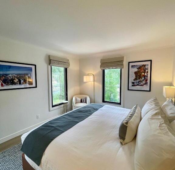 בית מלון כפרי Eagle River Inn