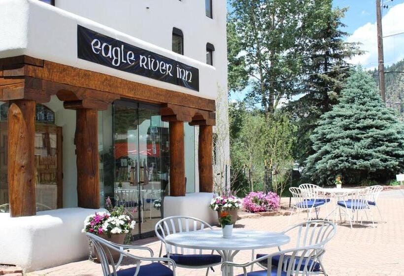 בית מלון כפרי Eagle River Inn