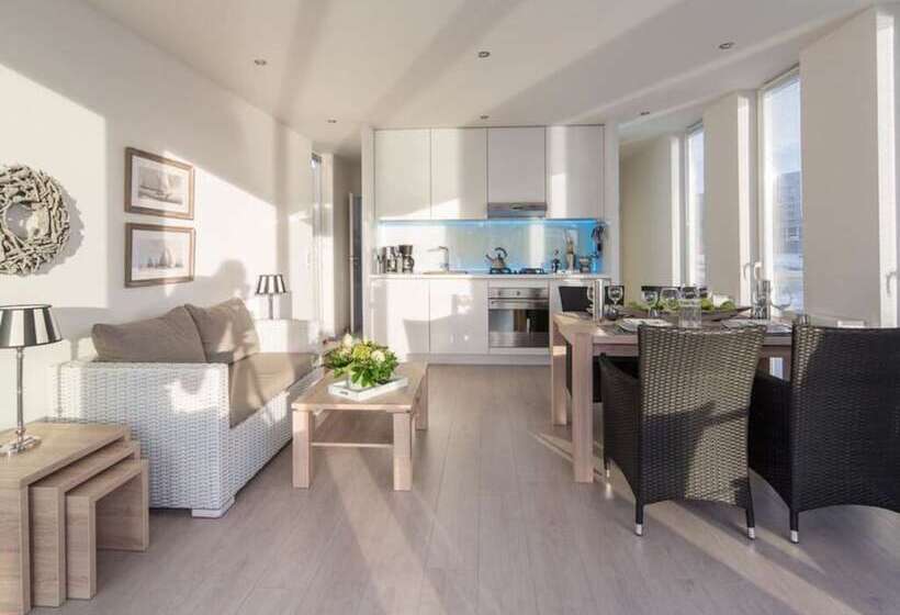 בית מלון כפרי Houseboat Possibility 7