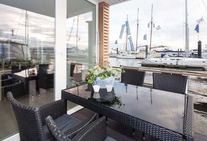 בית מלון כפרי Houseboat Possibility 7