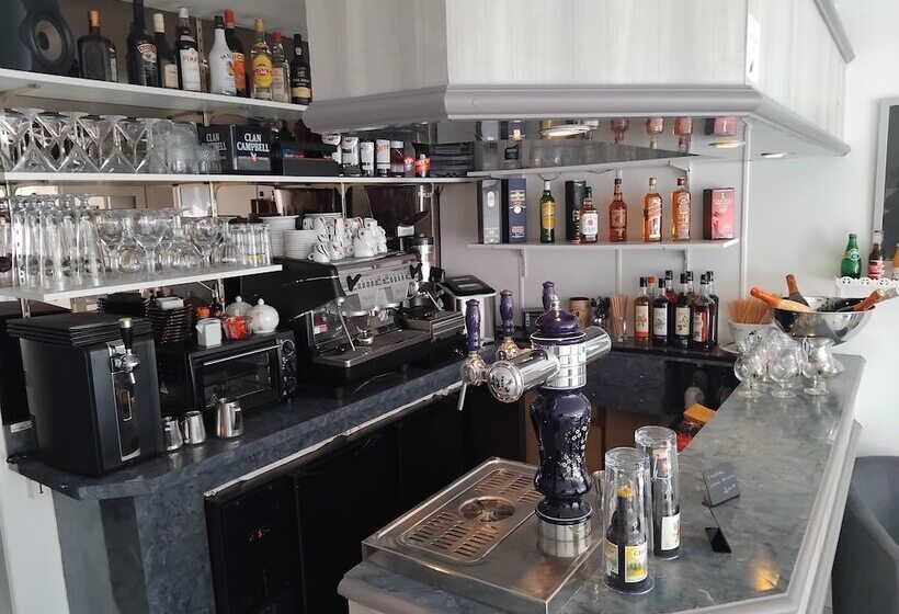 Отель Les Thermes