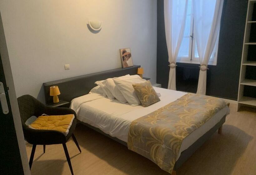 Отель Les Thermes