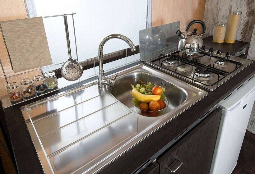 호텔 Luxury Tent 11 Km. From Porec