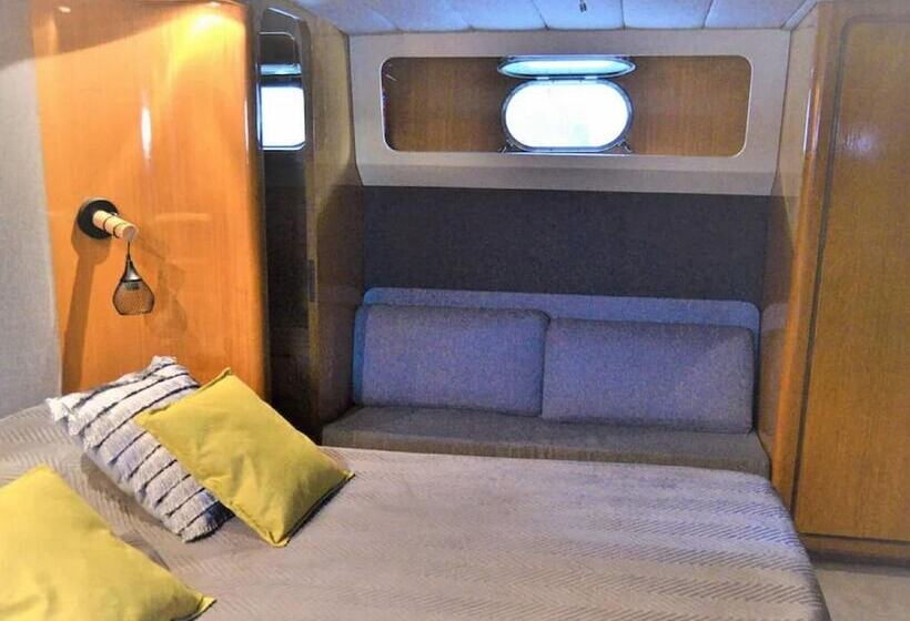 בית מלון כפרי Luxury Yacht In La Rochelle With A Terrace