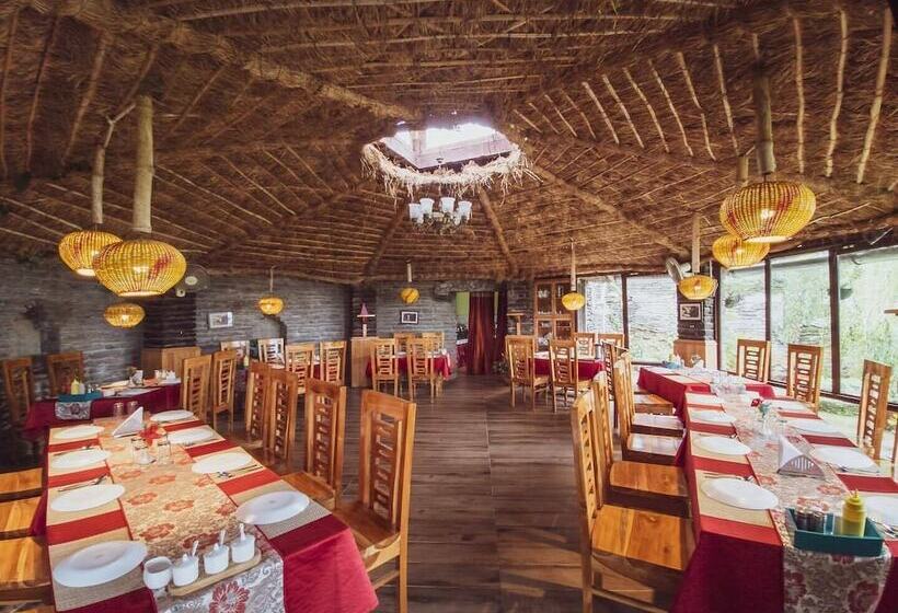 ホテル Mohans Binsar Retreat