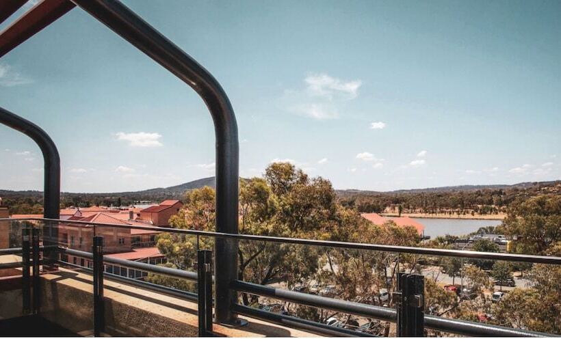 فندق Punthill Tuggeranong