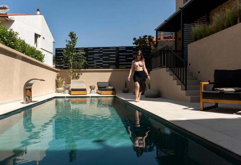 בית מלון כפרי Revi Mountain Resort