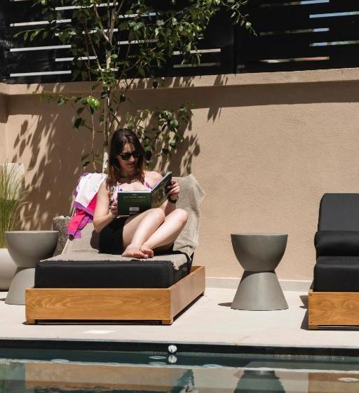 בית מלון כפרי Revi Mountain Resort