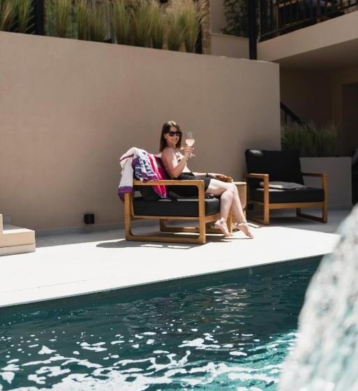 בית מלון כפרי Revi Mountain Resort