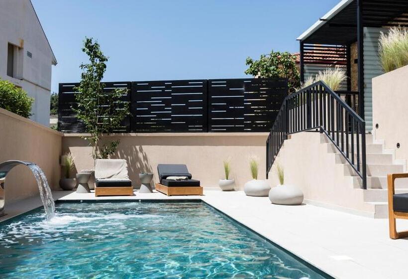 בית מלון כפרי Revi Mountain Resort