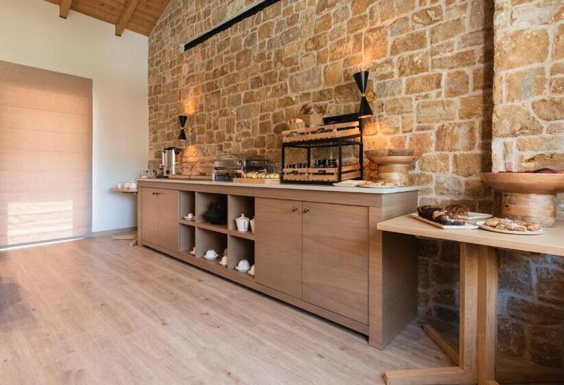 בית מלון כפרי Revi Mountain Resort