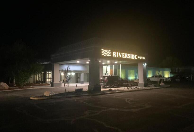 فندق Riverside