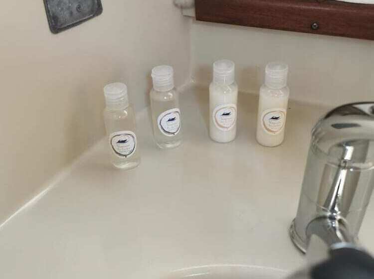 هتل Virginia Bed And Boat