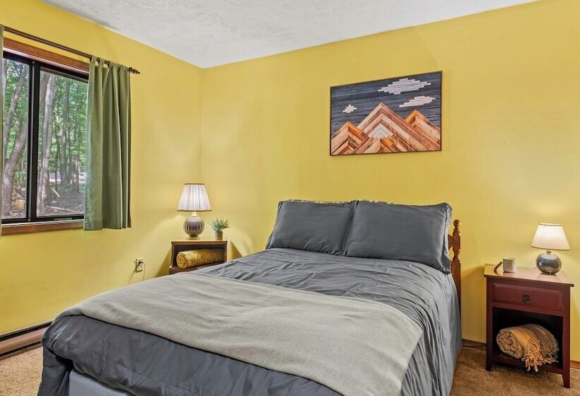 Hygge Home By Avantstay Deck For Outdoor Living, Fire Pit, Game Table