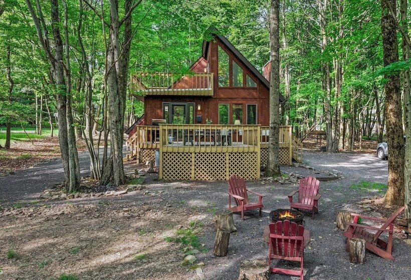 Hygge Home By Avantstay Deck For Outdoor Living, Fire Pit, Game Table