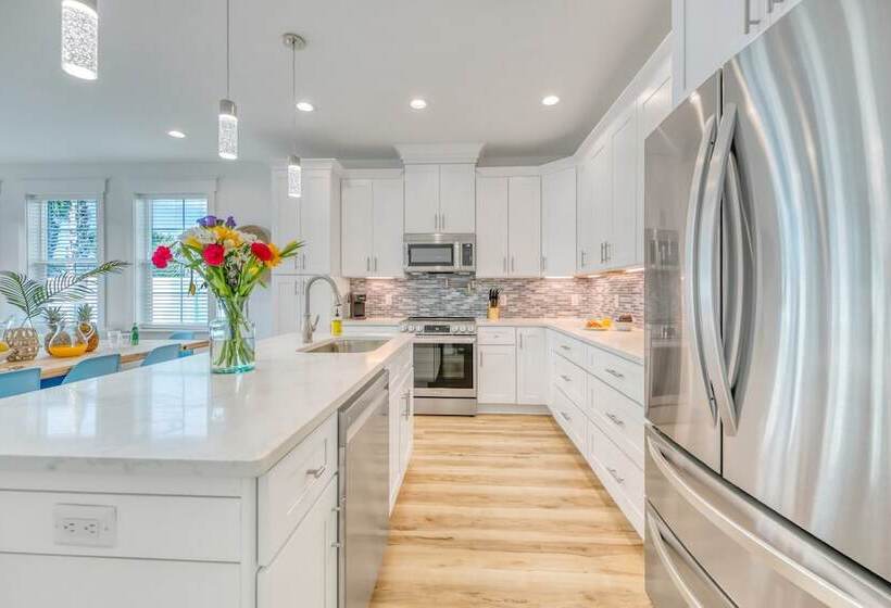 Joyful Sound By Avantstay Walk To The Beach