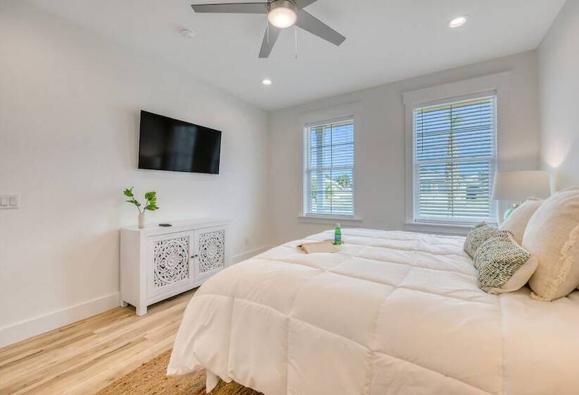 Joyful Sound By Avantstay Walk To The Beach