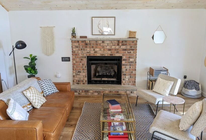 Lake Daze By Avantstay Lakefront W/ Modern Interior, Enclosed Porch & Hot Tub