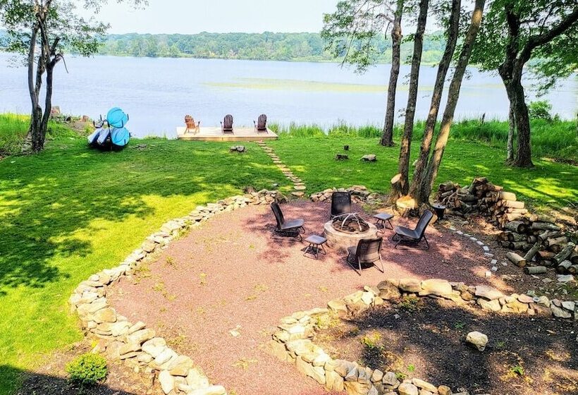 Lake Daze By Avantstay Lakefront W/ Modern Interior, Enclosed Porch & Hot Tub