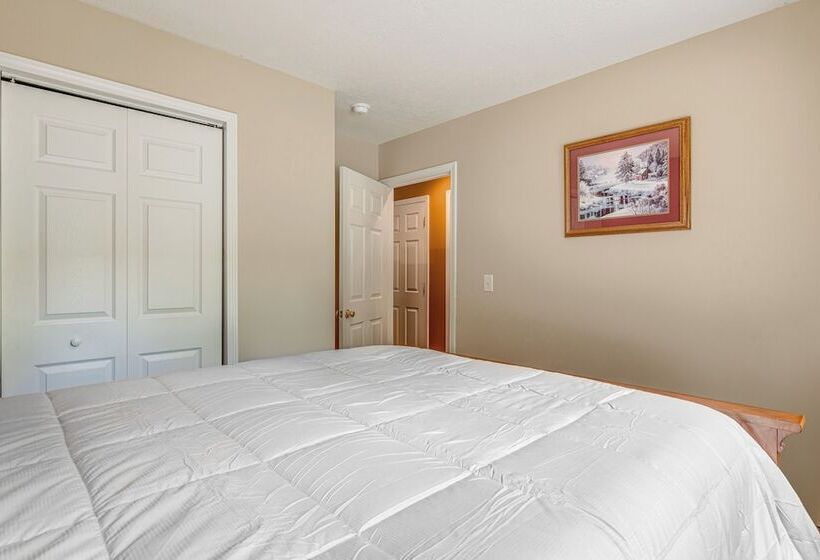 Lake Lure Mountain Retreat W/ Fire Pit & Gas Grill