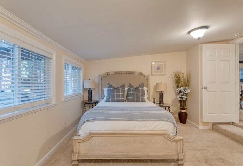 Lake Star By Avantstay Hot Tub, Walk To Beach