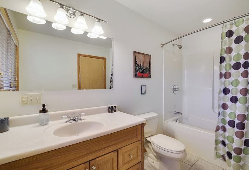 Lake View Chalet By Avantstay Lake Access + Deck