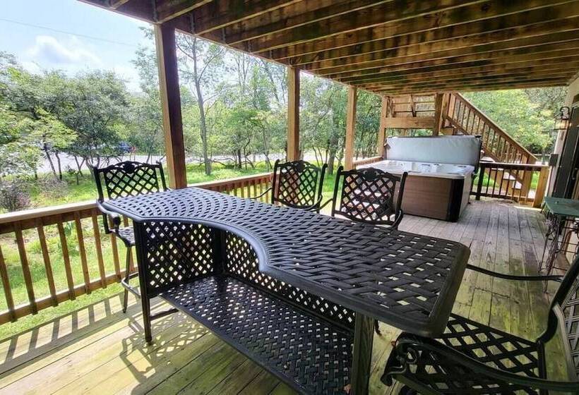 Lake View Chalet By Avantstay Lake Access + Deck