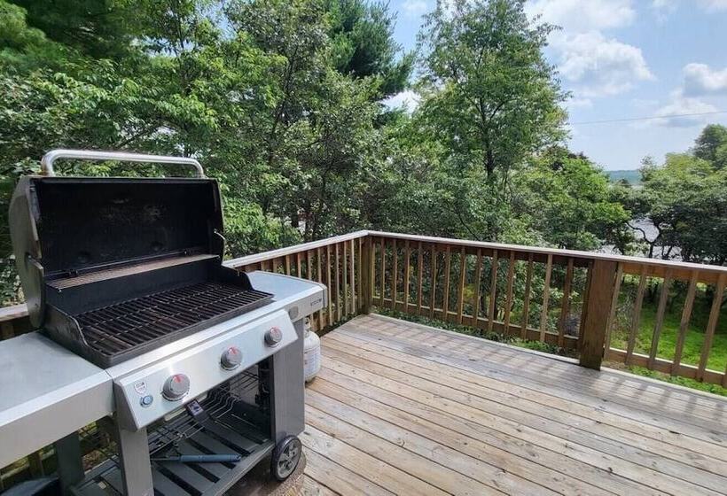 Lake View Chalet By Avantstay Lake Access + Deck