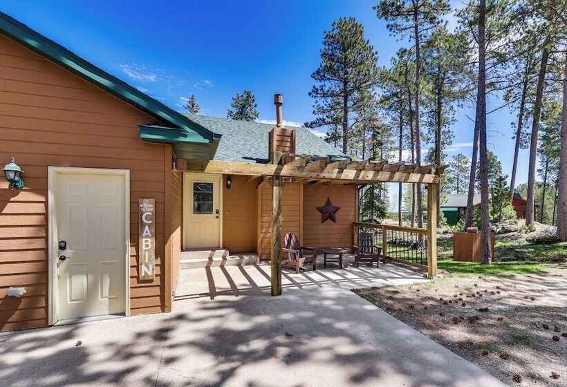 Lead Home In The Mountains W/ Hot Tub + Views!