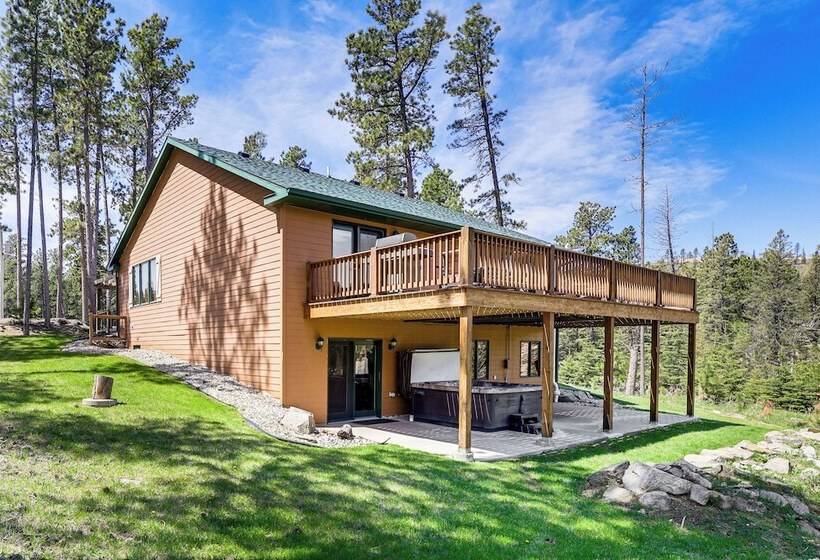 Lead Home In The Mountains W/ Hot Tub + Views!