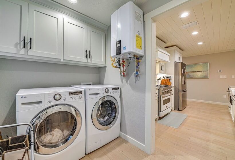 Luxe Pilot Point Home: 3 Mi To Lake Ray Roberts