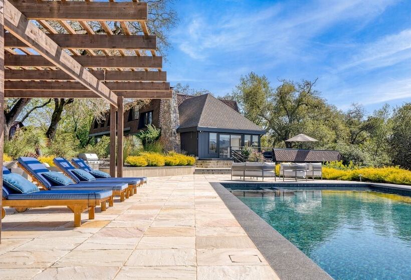 Malvasia By Avantstay Luxe Wine Country Retreat