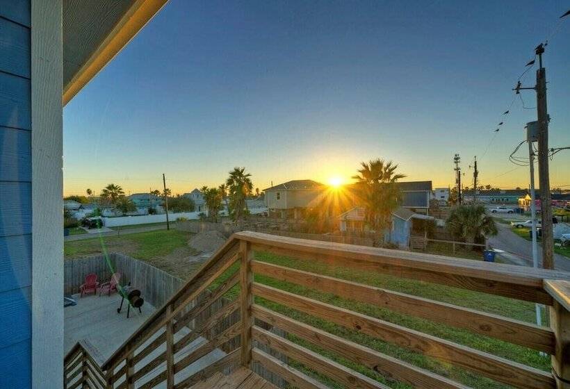 Priv Pool, Walk To Marina + Eateries, 3 Mins To Beach Marlin Azul By Avantstay