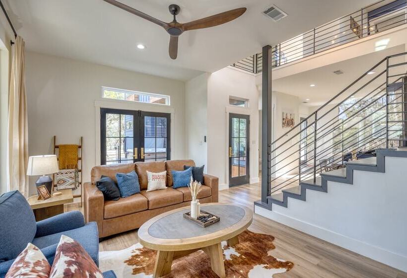 Pool, Hot Tub, Game Room, Fire Pit Luxe & Private 4bdr Maverick By Avantstay