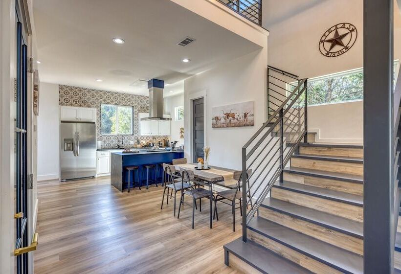 Pool, Hot Tub, Game Room, Fire Pit Luxe & Private 4bdr Maverick By Avantstay