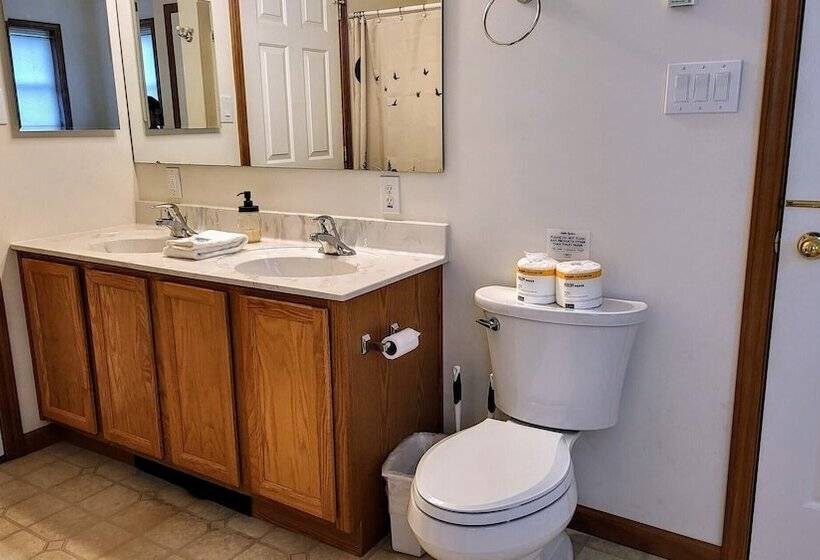 Mews Mountain House By Avantstay Walk To Beach, Hot Tub, Game Room