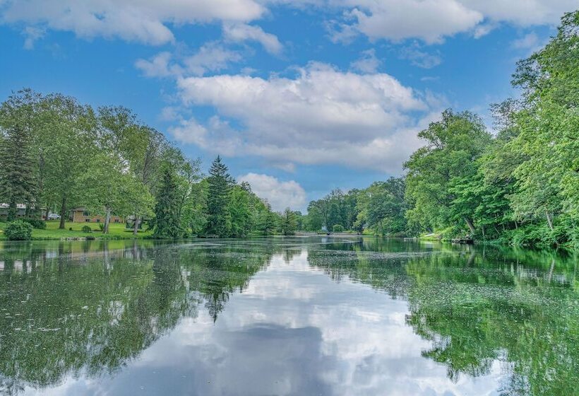 Mid Century Modern Lake Cottage In Indiana!