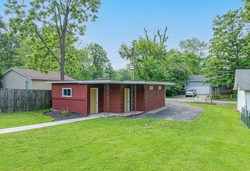 Mid Century Modern Lake Cottage In Indiana!