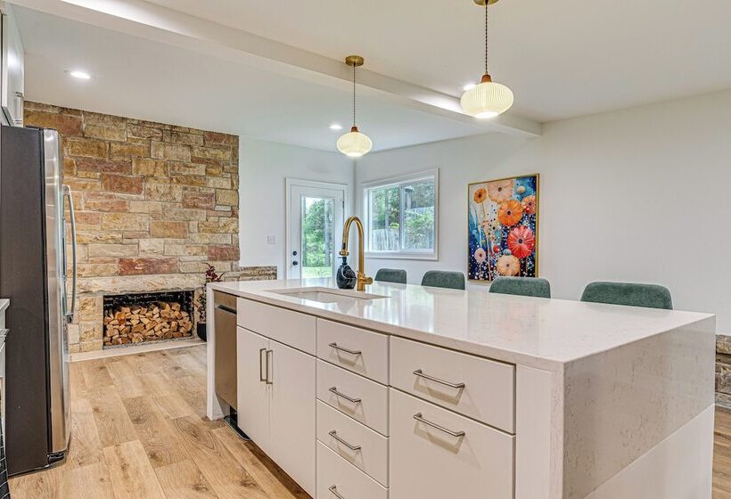 Mid Century Modern Lake Cottage In Indiana!